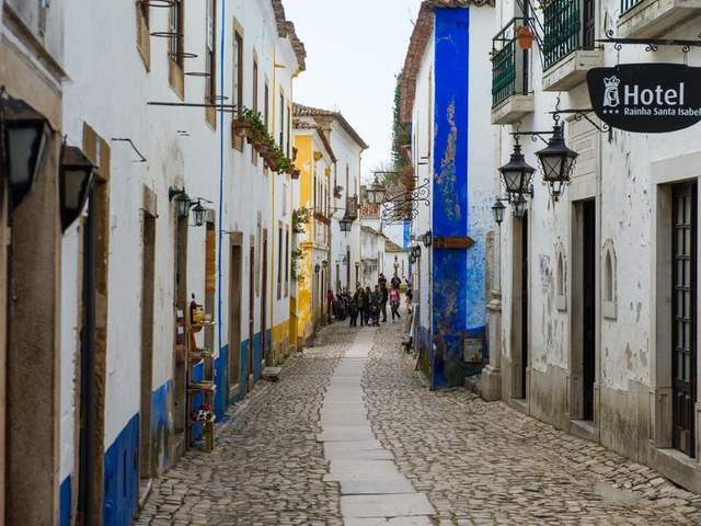 Transfer Lisboa → Óbidos, Santarém ou Alcácer do Sal