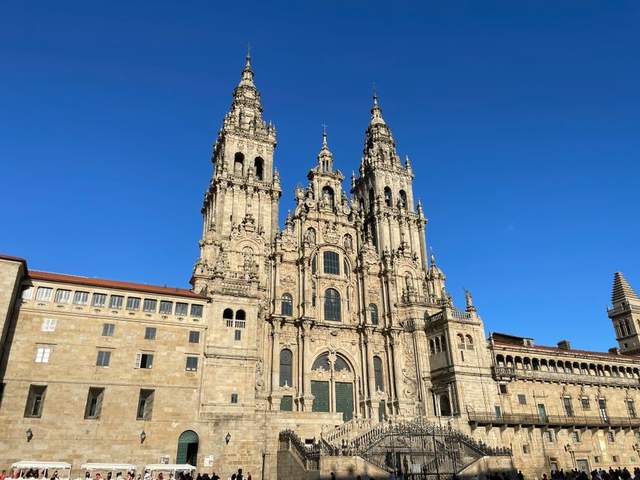 Santiago de Compostela — dia inteiro (14 h)
