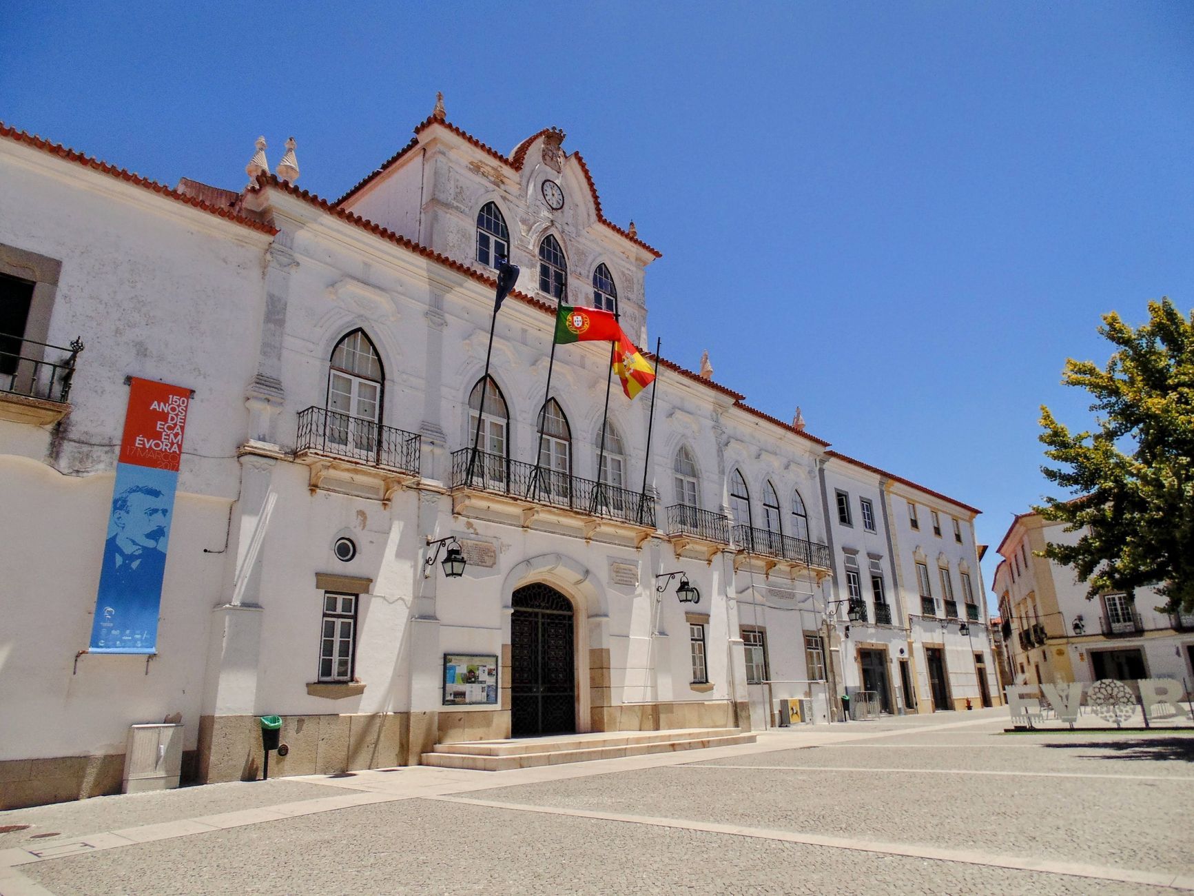 Évora
